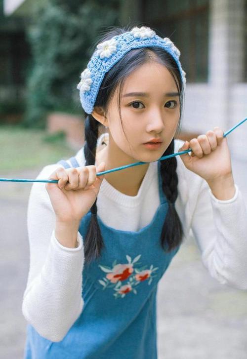 “高新区全民健身馆壁球：这场比赛，分秒必争，胜者全凭瞬间反应”