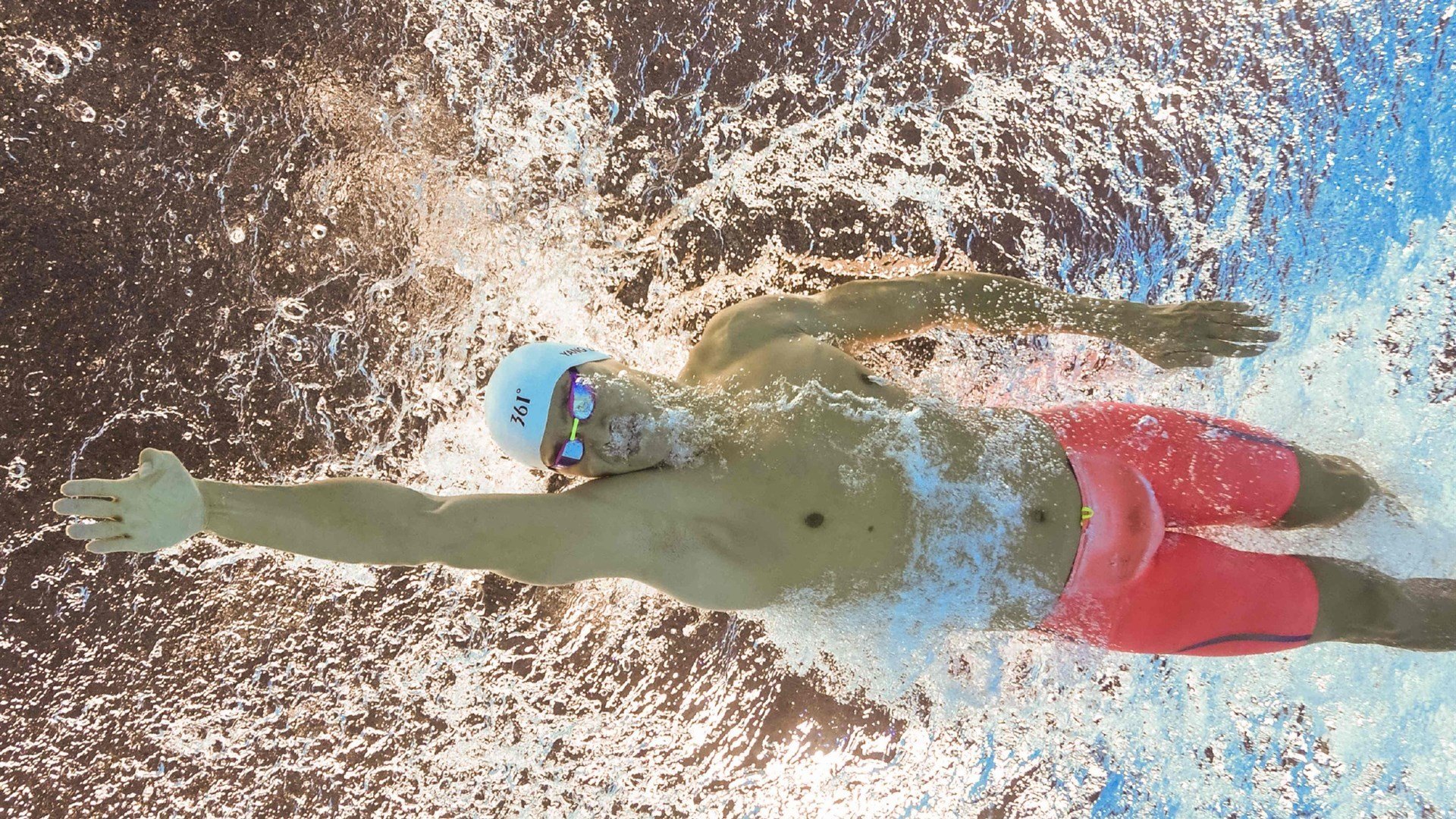 世界拳击挑战赛武汉站 中国重拳王三回合TKO对手点燃拳迷激情，世界拳击2020视频